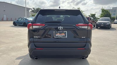 2024 Toyota RAV4 XLE