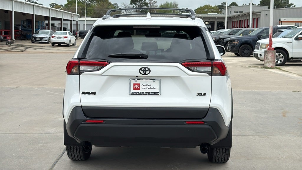 2025 Toyota RAV4 XLE