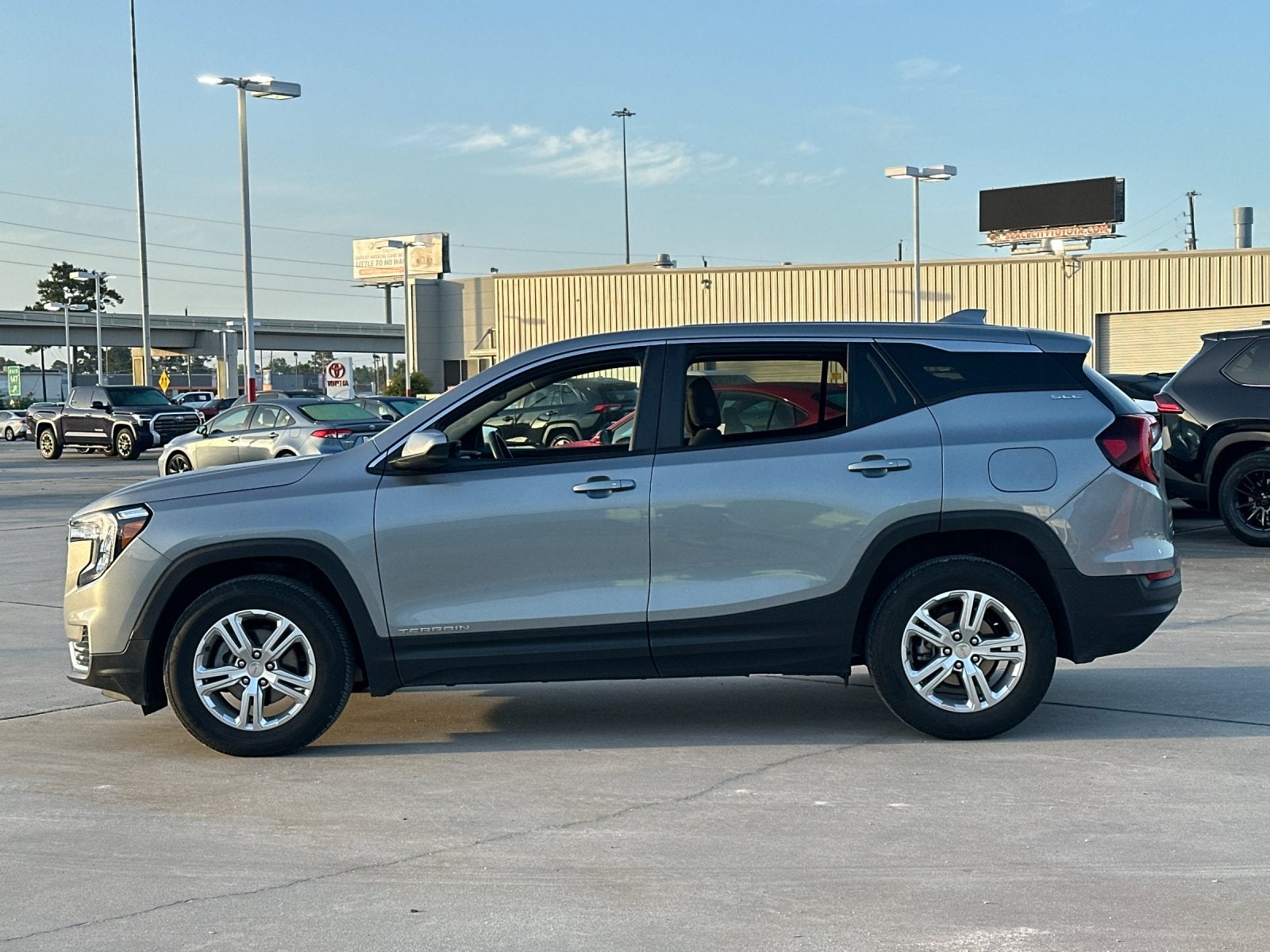 2024 GMC Terrain SLE