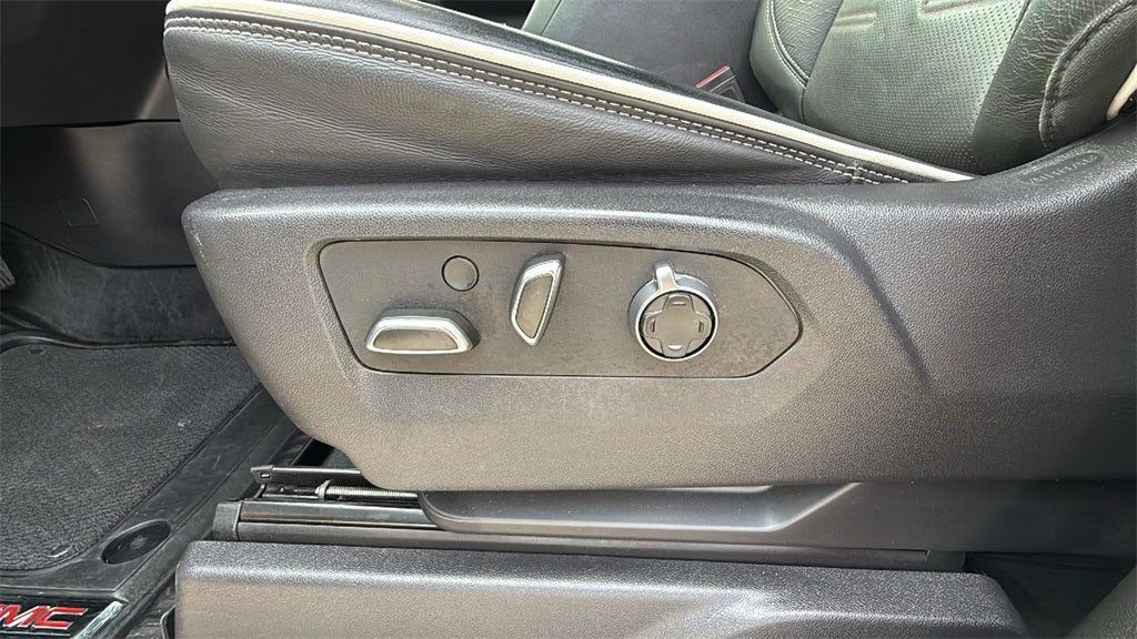 2025 GMC Sierra AT4X