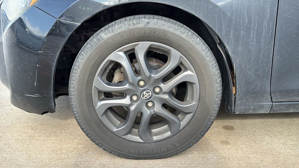 2020 Toyota YARIS HATCHBACK LE