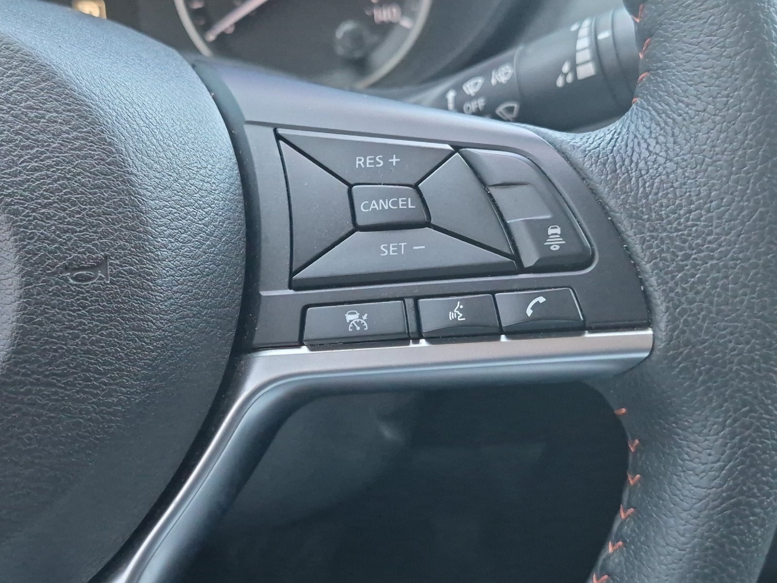 2023 Nissan Versa 1.6 SR