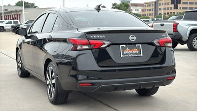 2022 Nissan Versa 1.6 SR