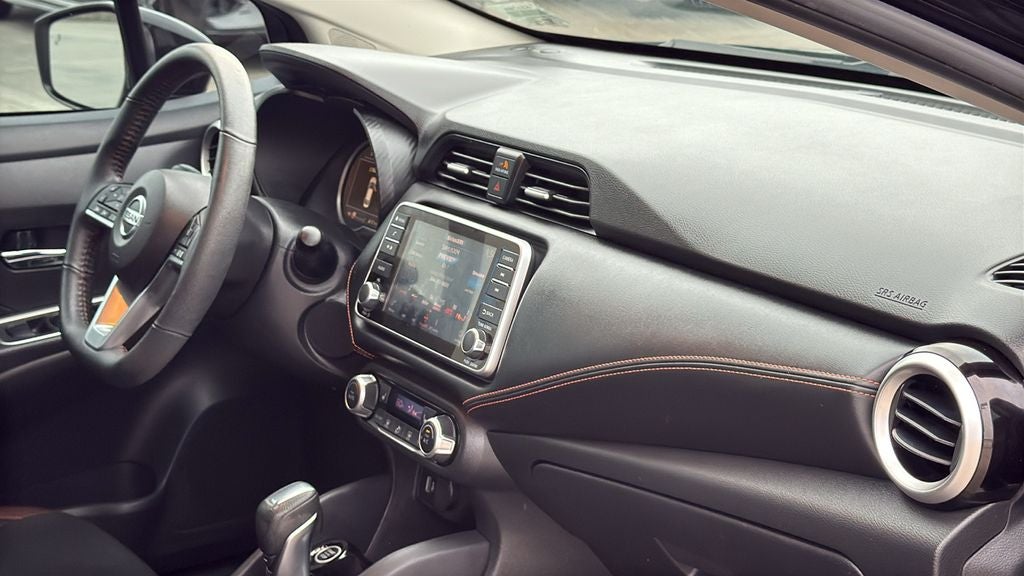 2022 Nissan Versa 1.6 SR