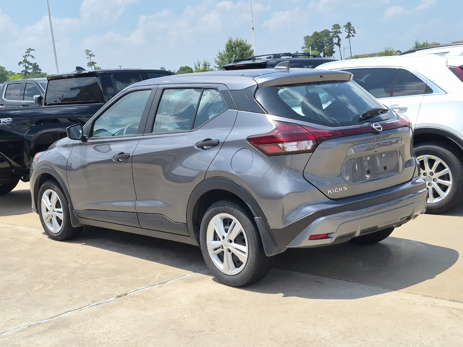 2024 Nissan Kicks S