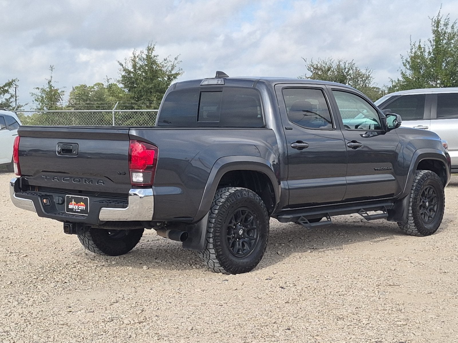 2022 Toyota Tacoma SR5 V6