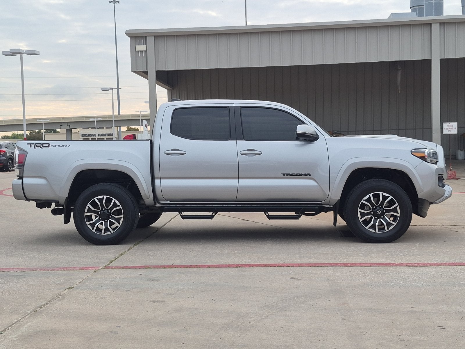2023 Toyota Tacoma TRD Sport V6