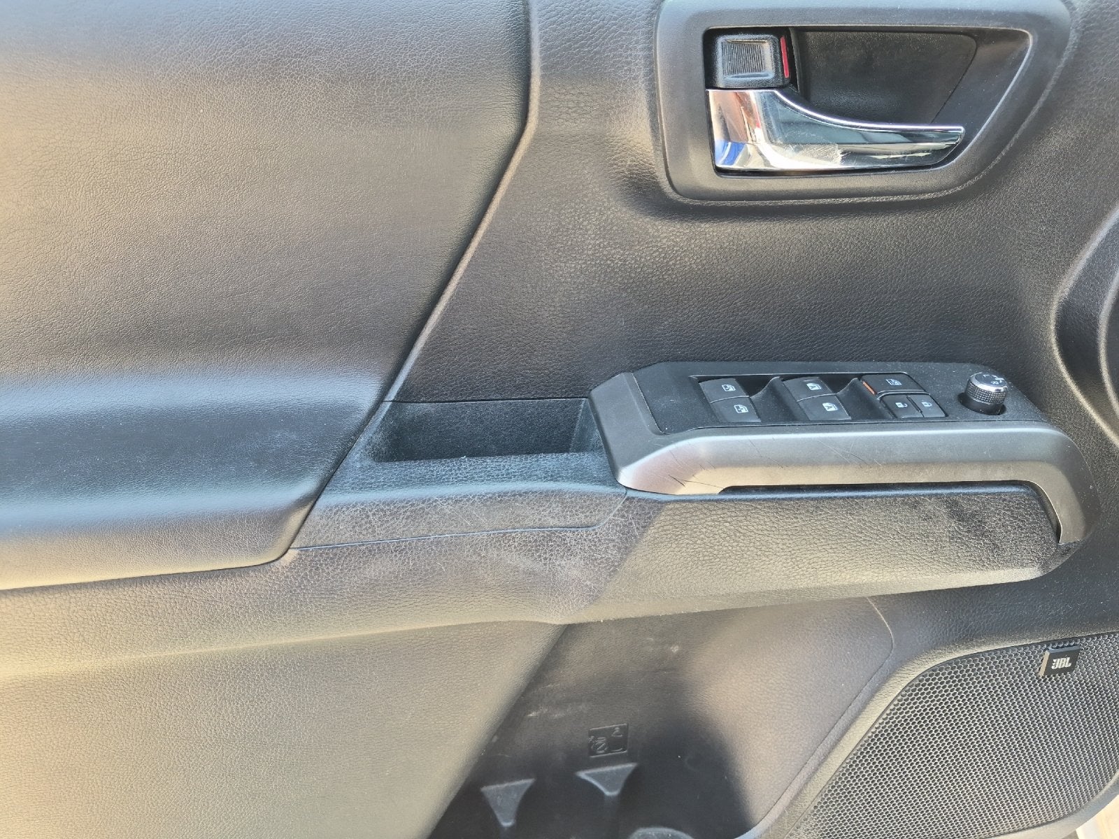 2018 Toyota Tacoma Limited V6