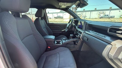 2024 Toyota TACOMA SR5 SR5