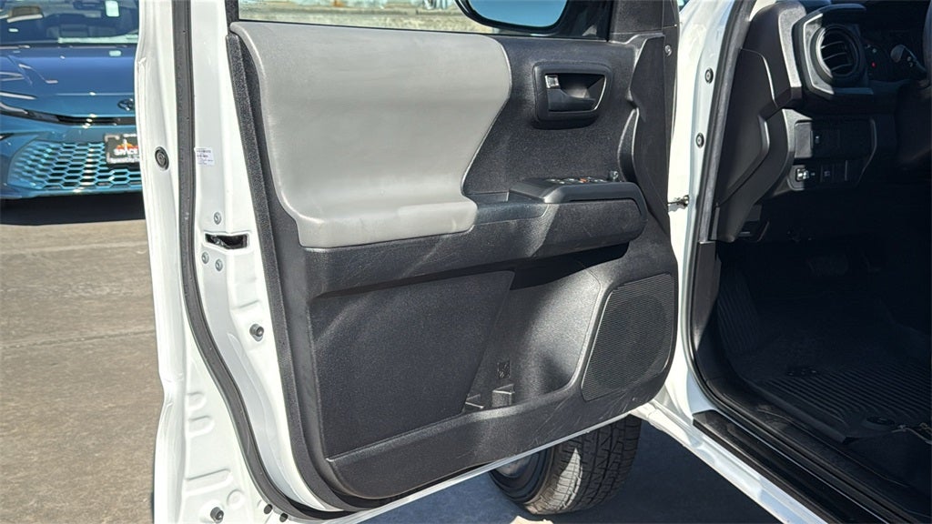 2023 Toyota TACOMA SR SR V6