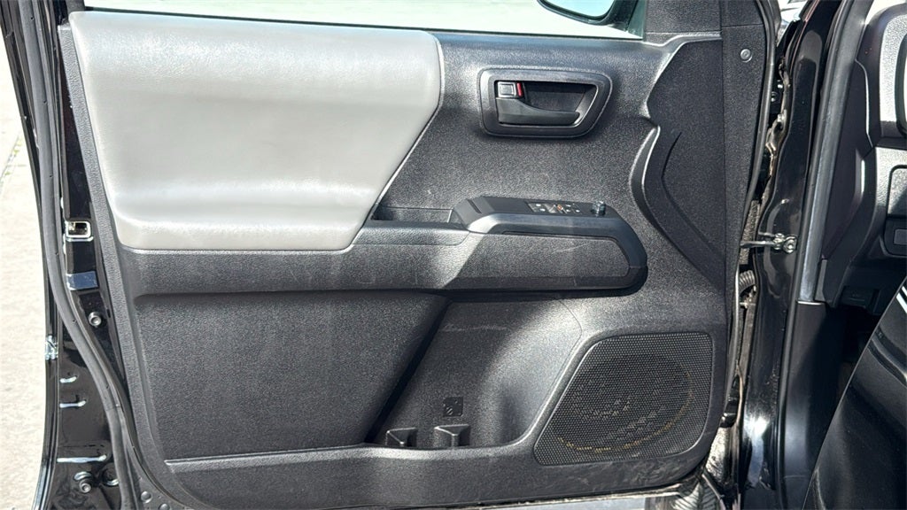 2022 Toyota TACOMA SR SR