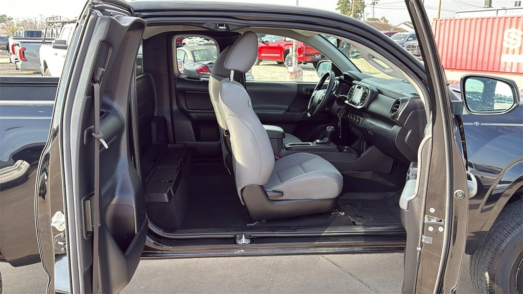 2022 Toyota TACOMA SR SR