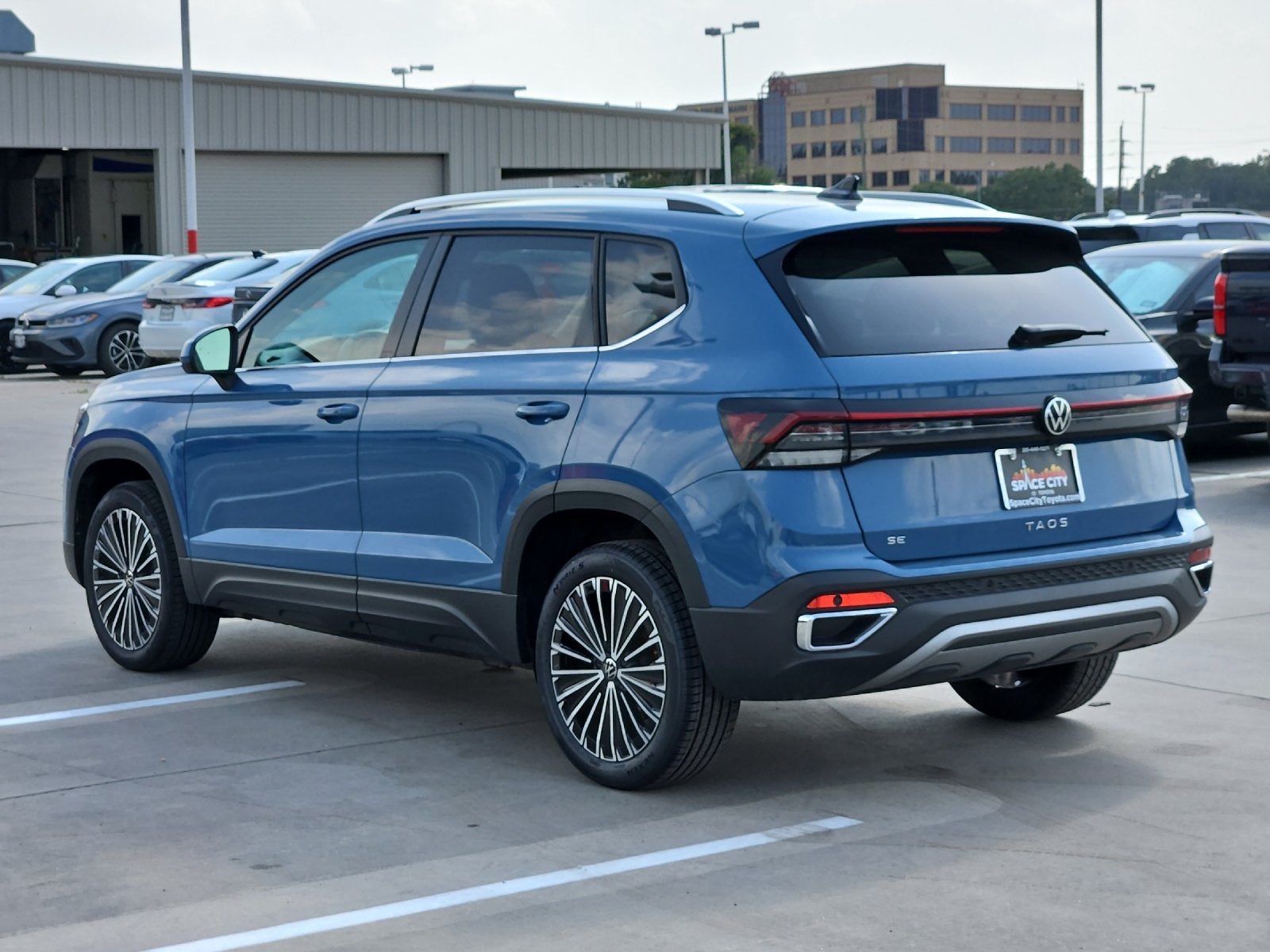 2025 Volkswagen Taos 1.5T SE