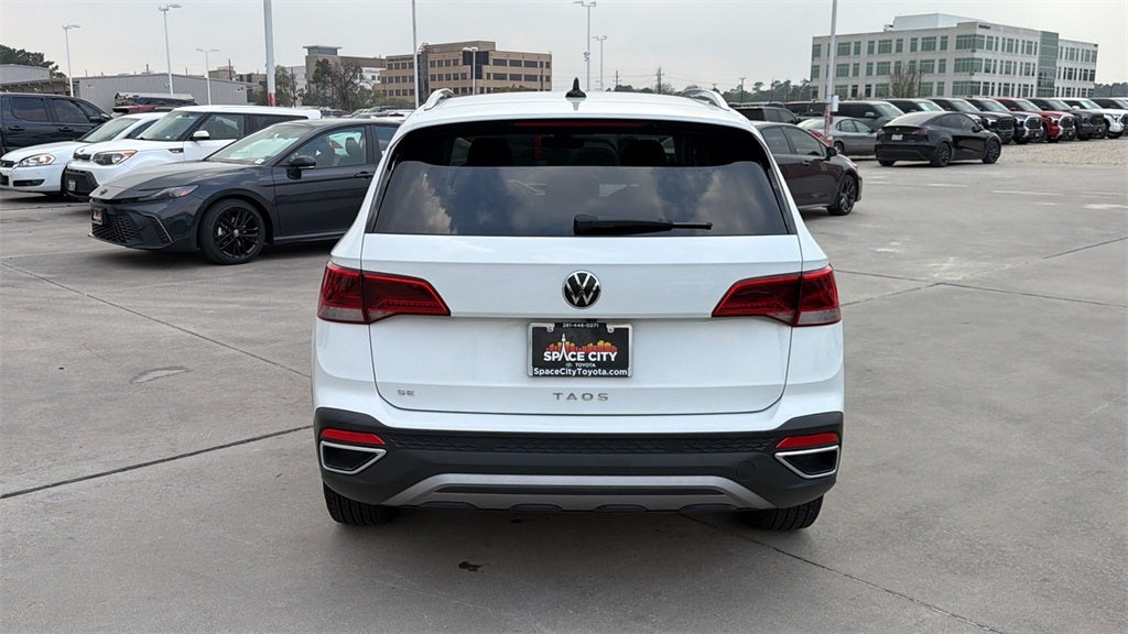 2024 Volkswagen Taos 1.5T SE