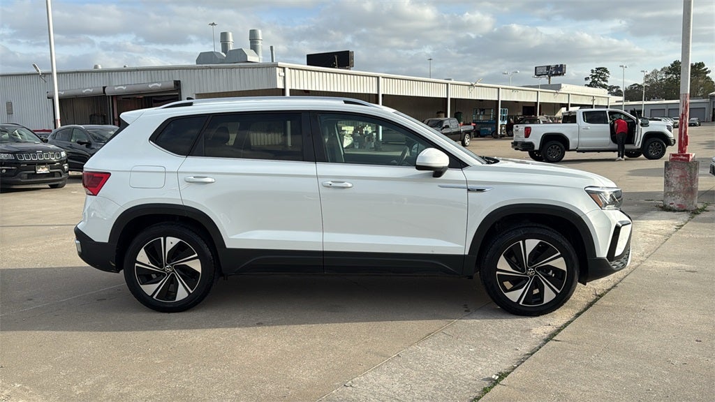 2024 Volkswagen Taos 1.5T SE