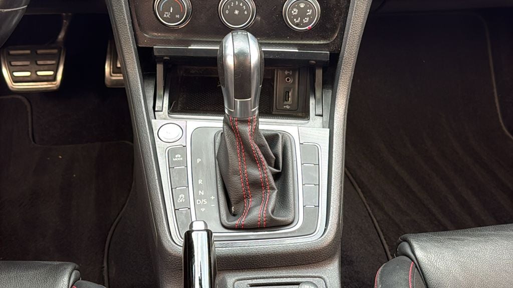 2016 Volkswagen Golf GTI SE