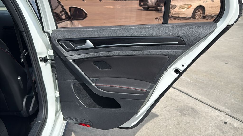 2016 Volkswagen Golf GTI SE