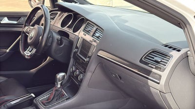2016 Volkswagen Golf GTI SE