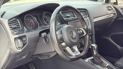 2016 Volkswagen Golf GTI SE