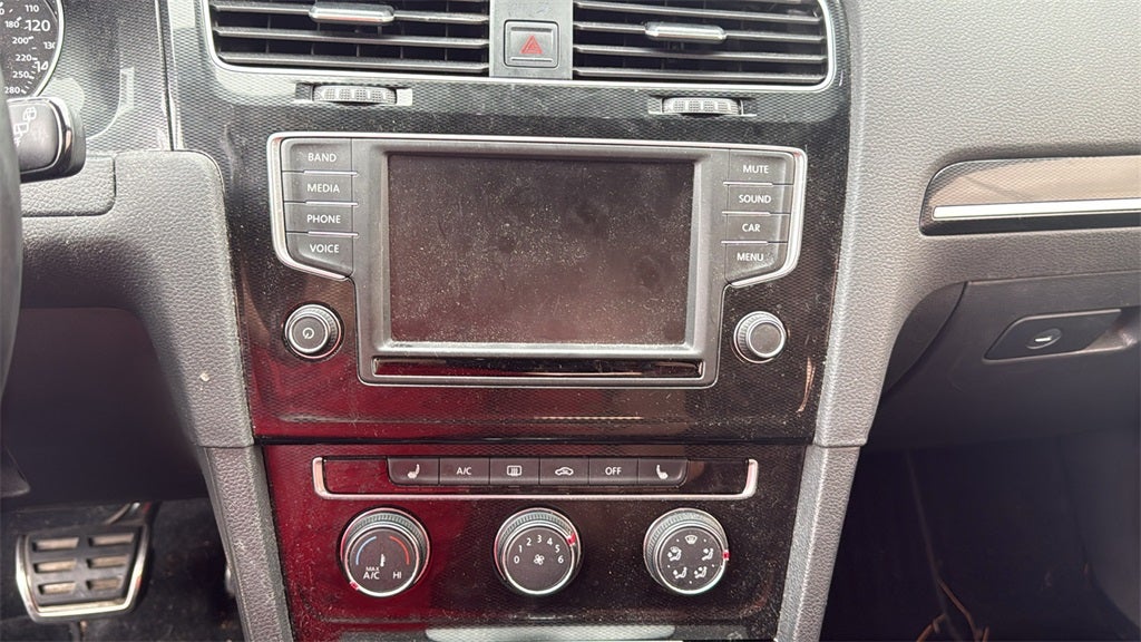 2016 Volkswagen Golf GTI SE