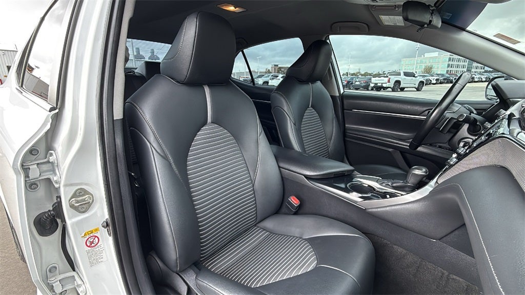 2019 Toyota CAMRY SE