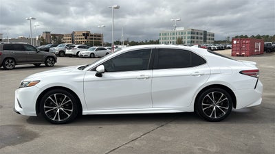 2019 Toyota CAMRY SE