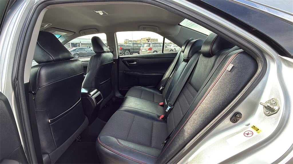 2016 Toyota CAMRY SE