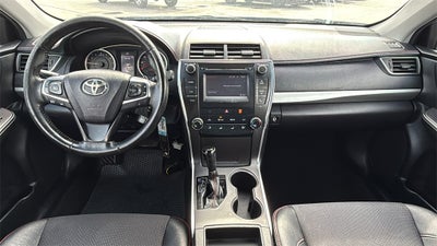 2016 Toyota CAMRY SE