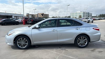 2016 Toyota CAMRY SE