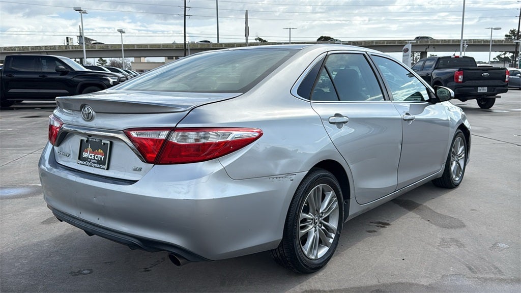 2016 Toyota CAMRY SE
