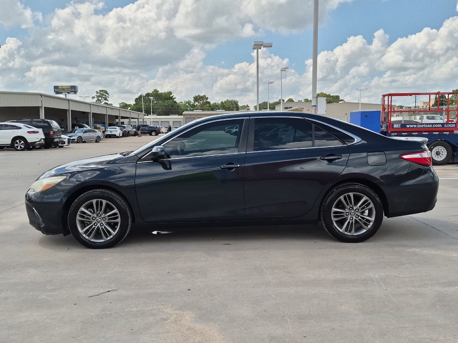 2017 Toyota Camry SE