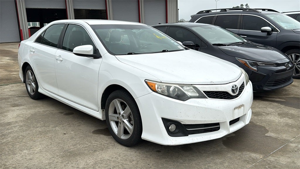 2014 Toyota CAMRY SE