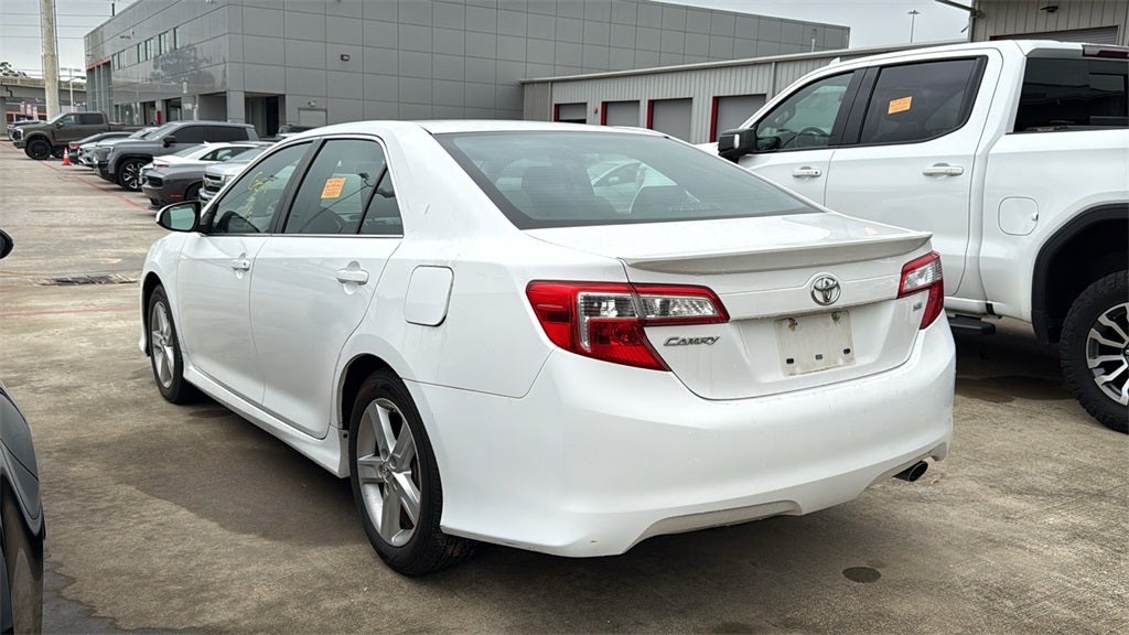 2014 Toyota CAMRY SE