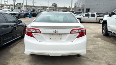 2014 Toyota CAMRY SE