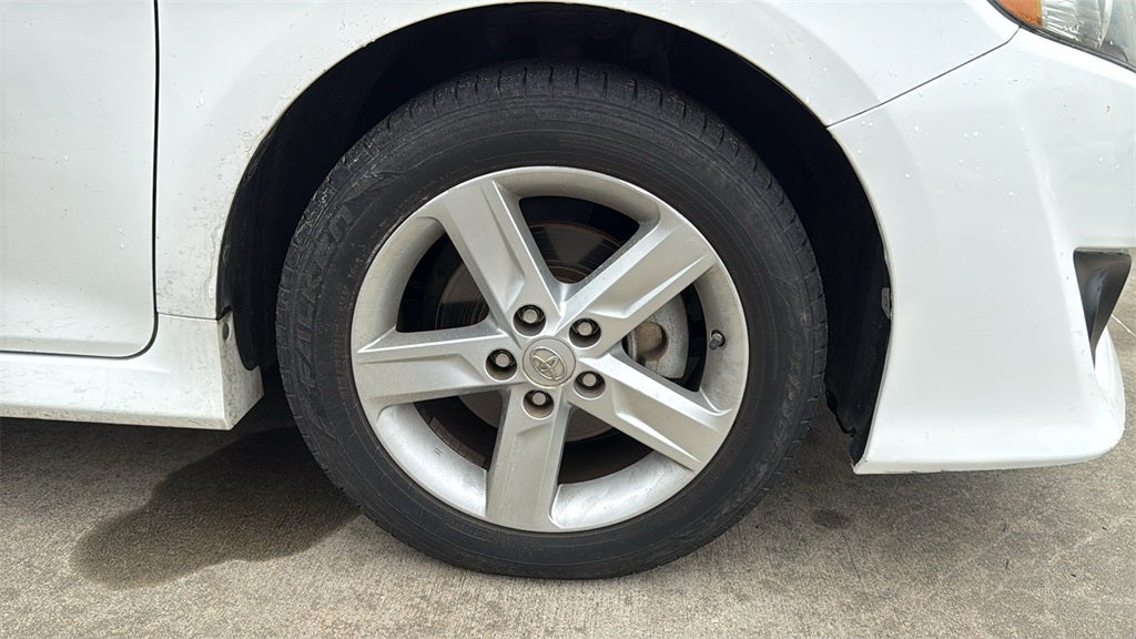 2014 Toyota CAMRY SE