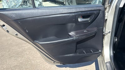 2015 Toyota CAMRY SE