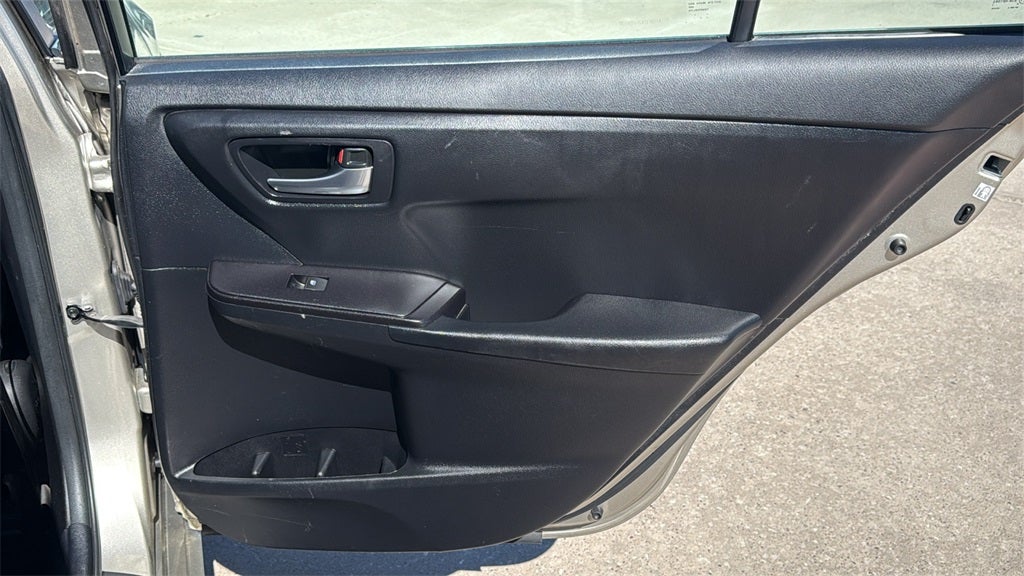 2015 Toyota CAMRY SE