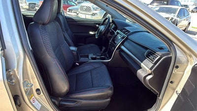 2015 Toyota CAMRY SE