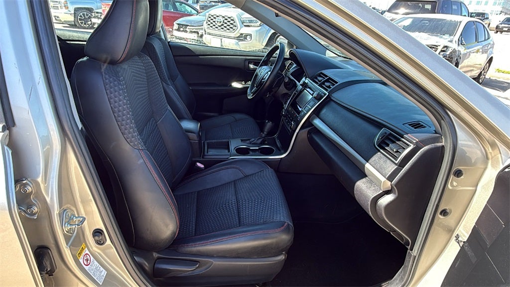 2015 Toyota CAMRY SE