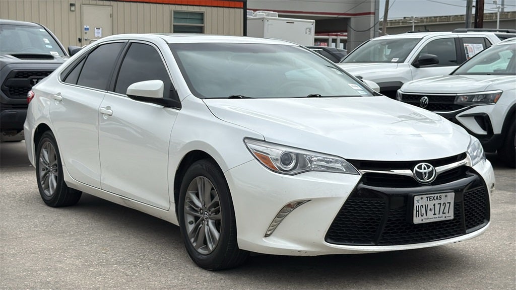 2016 Toyota CAMRY SE