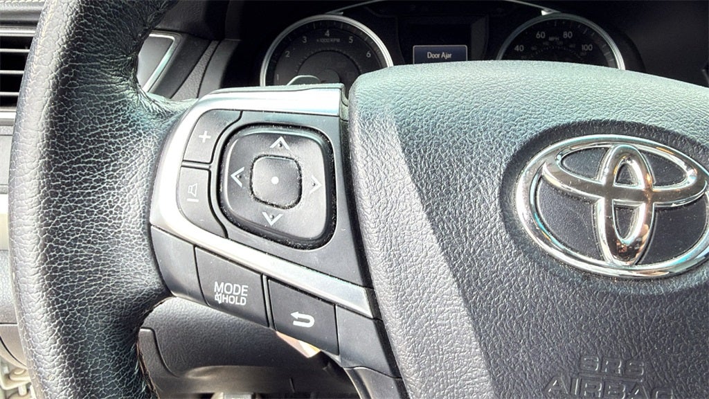 2016 Toyota CAMRY SE