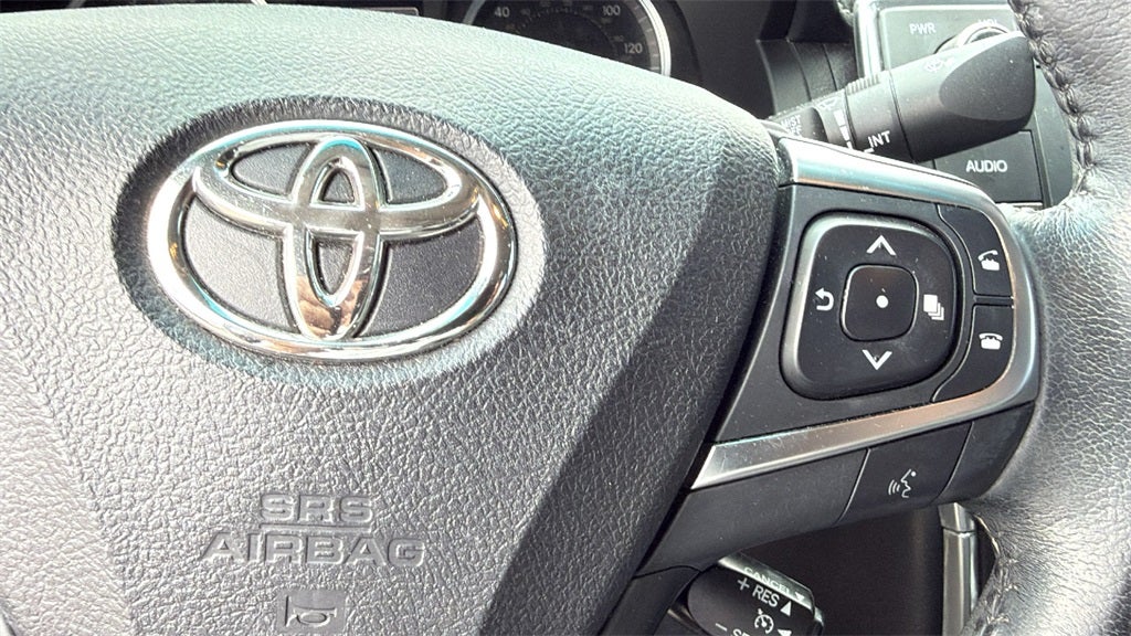 2016 Toyota CAMRY SE