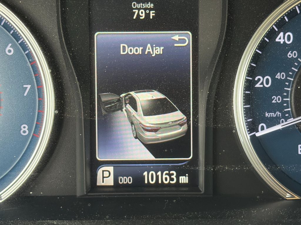 2015 Toyota CAMRY XLE