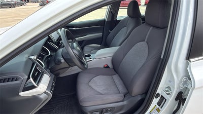 2024 Toyota CAMRY LE