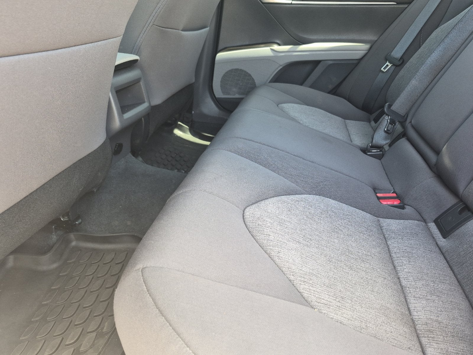 2023 Toyota Camry Hybrid LE