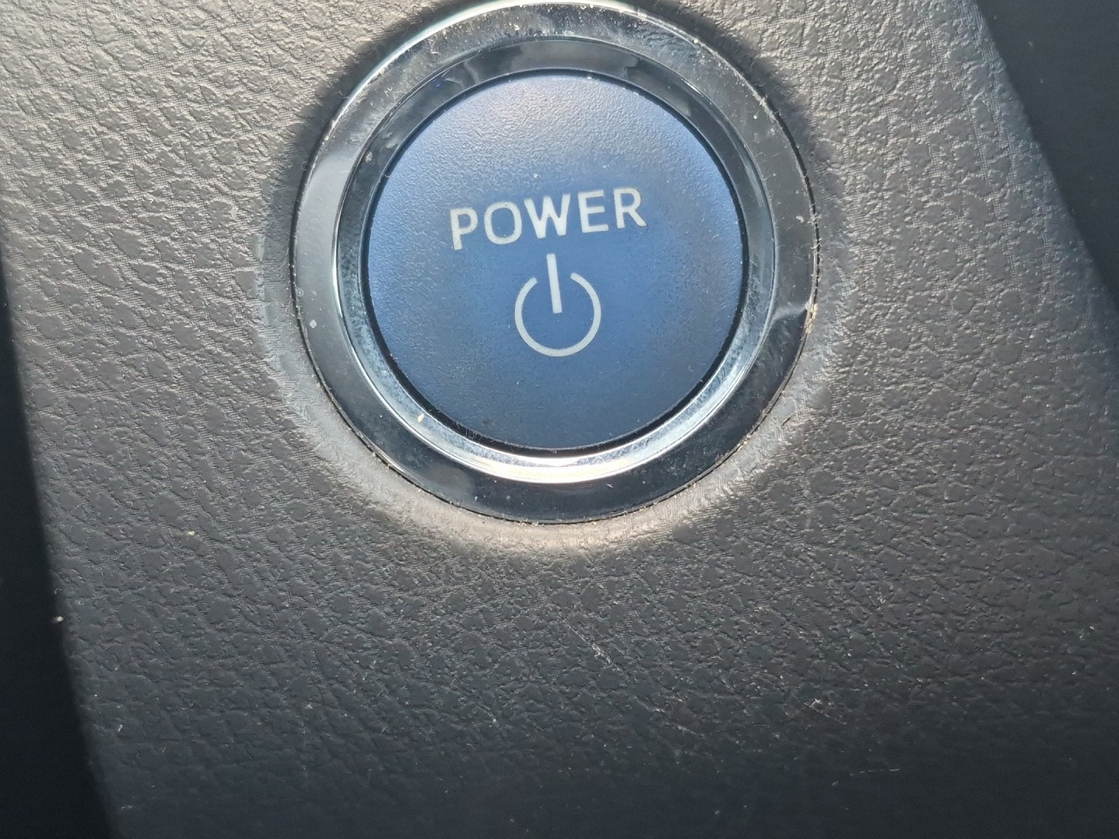 2023 Toyota Camry Hybrid LE