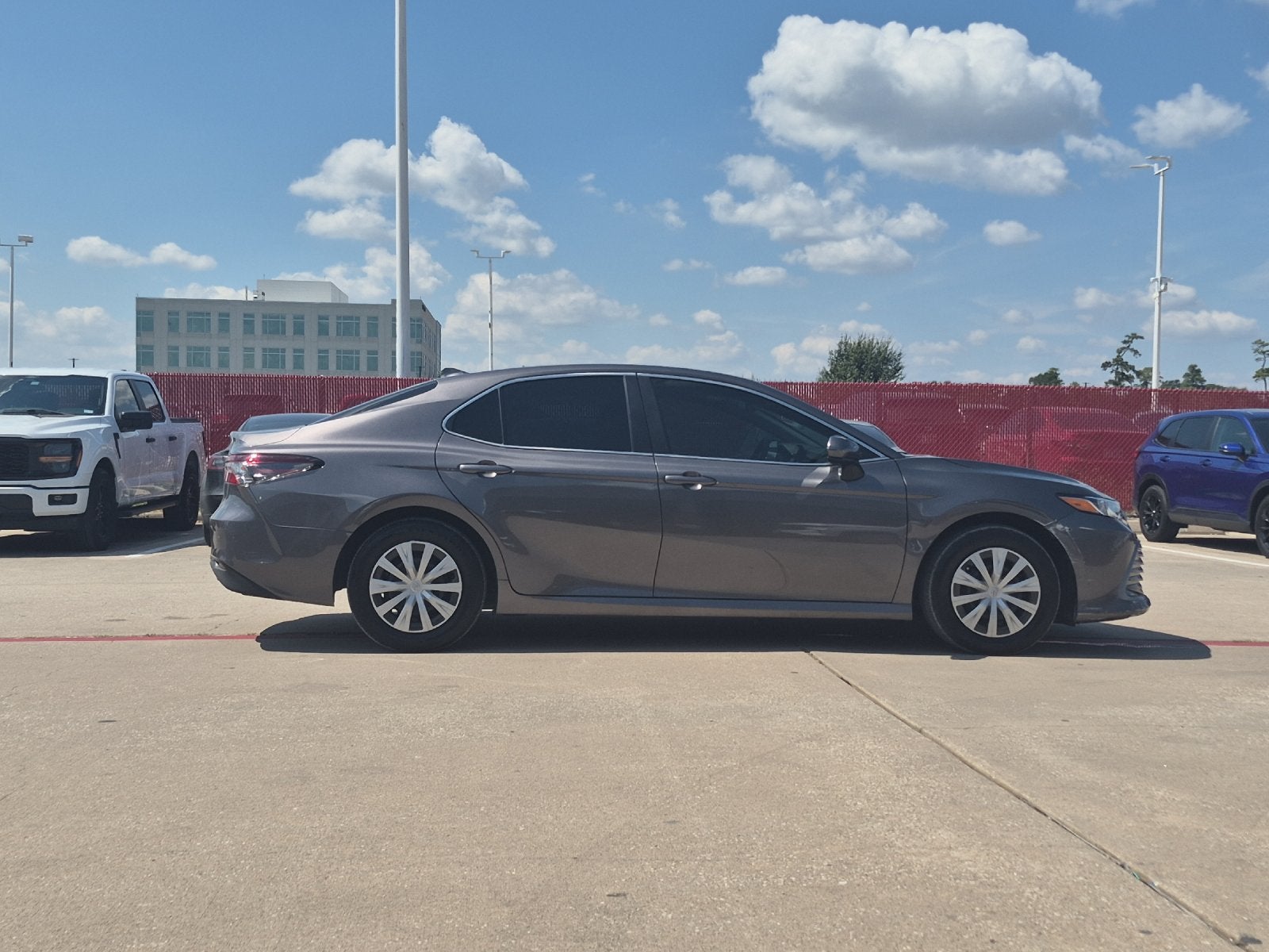 2023 Toyota Camry Hybrid LE