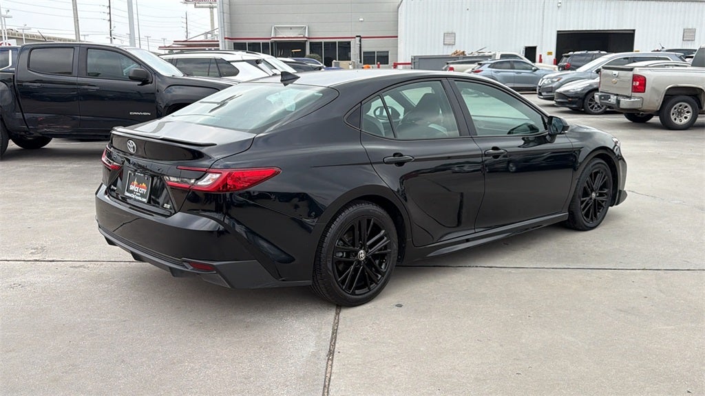 2025 Toyota CAMRY SE