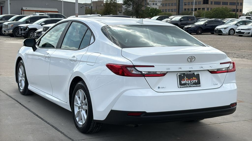 2025 Toyota CAMRY LE