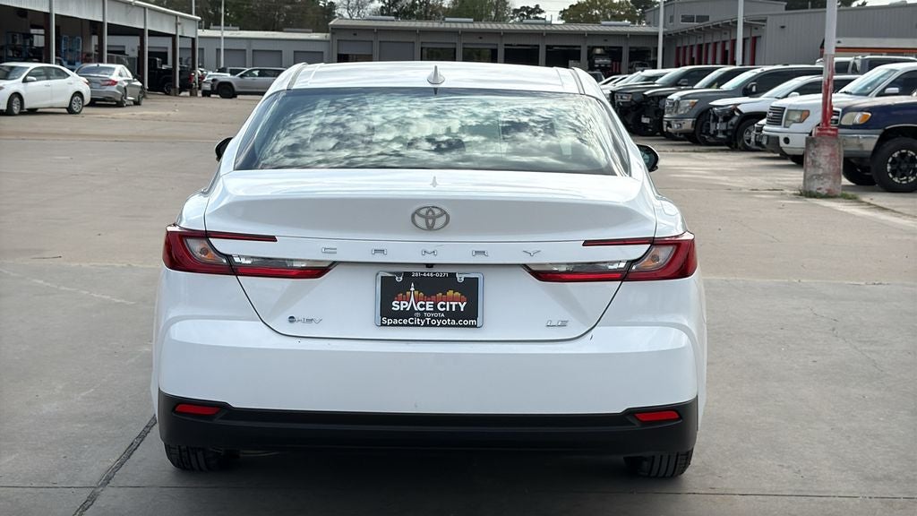 2025 Toyota CAMRY LE